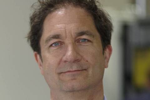 Dr. Armin Kraus – 联合首席执行官 Dr. Armin Kraus – 联合首席执行官